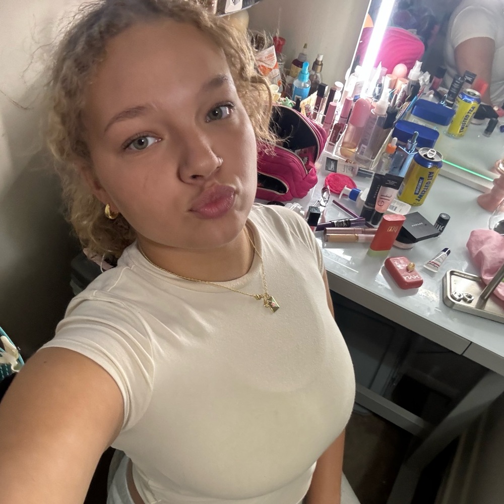 Meet your Posher, Jaylah